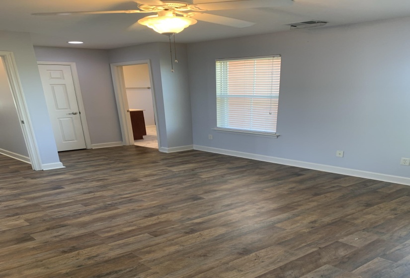 158 KEEL AVE, Memphis, Tennessee 38107, 3 Bedrooms Bedrooms, 5 Rooms Rooms,2 BathroomsBathrooms,Rental Properties,For Sale,KEEL,10209618