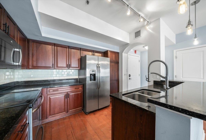 665 TENNESSEE ST, Memphis, Tennessee 38103, 2 Bedrooms Bedrooms, 5 Rooms Rooms,2 BathroomsBathrooms,Residential,For Sale,TENNESSEE,10209631
