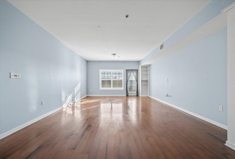 665 TENNESSEE ST, Memphis, Tennessee 38103, 2 Bedrooms Bedrooms, 5 Rooms Rooms,2 BathroomsBathrooms,Residential,For Sale,TENNESSEE,10209631