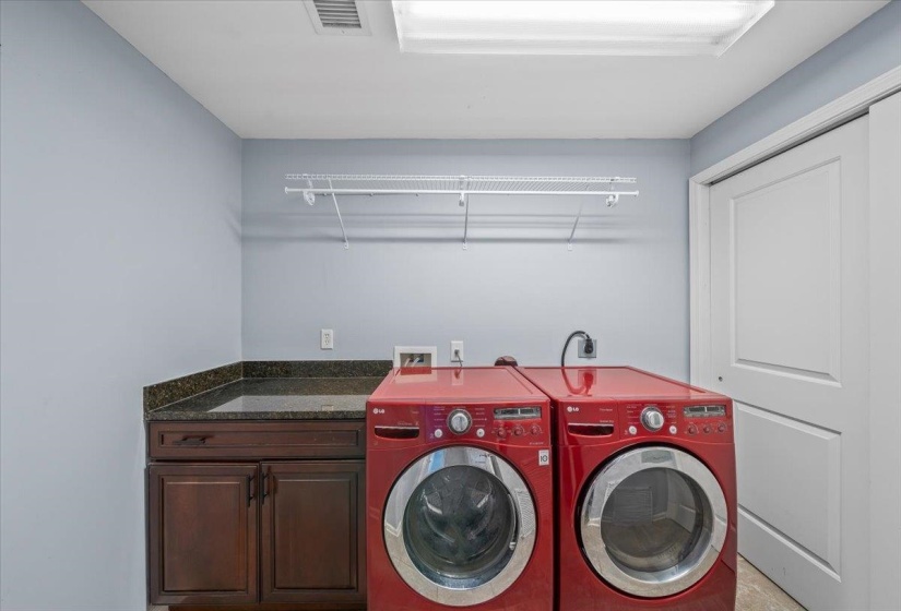 665 TENNESSEE ST, Memphis, Tennessee 38103, 2 Bedrooms Bedrooms, 5 Rooms Rooms,2 BathroomsBathrooms,Residential,For Sale,TENNESSEE,10209631