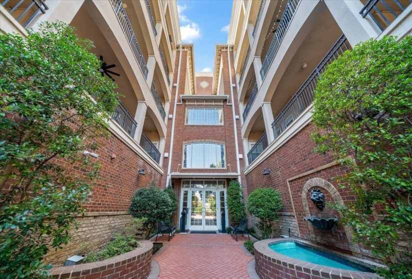 665 TENNESSEE ST, Memphis, Tennessee 38103, 2 Bedrooms Bedrooms, 5 Rooms Rooms,2 BathroomsBathrooms,Residential,For Sale,TENNESSEE,10209631