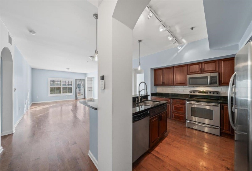 665 TENNESSEE ST, Memphis, Tennessee 38103, 2 Bedrooms Bedrooms, 5 Rooms Rooms,2 BathroomsBathrooms,Residential,For Sale,TENNESSEE,10209631