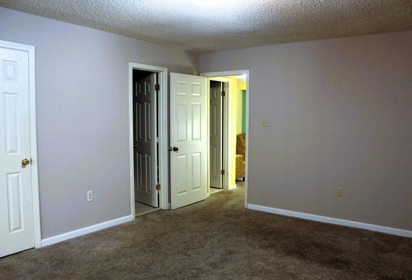 4204 HICKORY GROVE DR, Memphis, Tennessee 38141, 2 Bedrooms Bedrooms, 5 Rooms Rooms,2 BathroomsBathrooms,Residential,For Sale,HICKORY GROVE,10209692