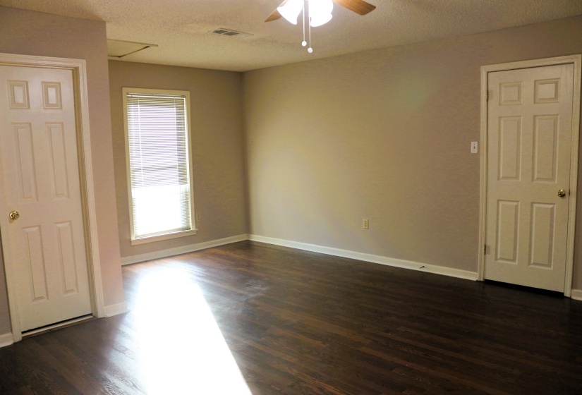4204 HICKORY GROVE DR, Memphis, Tennessee 38141, 2 Bedrooms Bedrooms, 5 Rooms Rooms,2 BathroomsBathrooms,Residential,For Sale,HICKORY GROVE,10209692