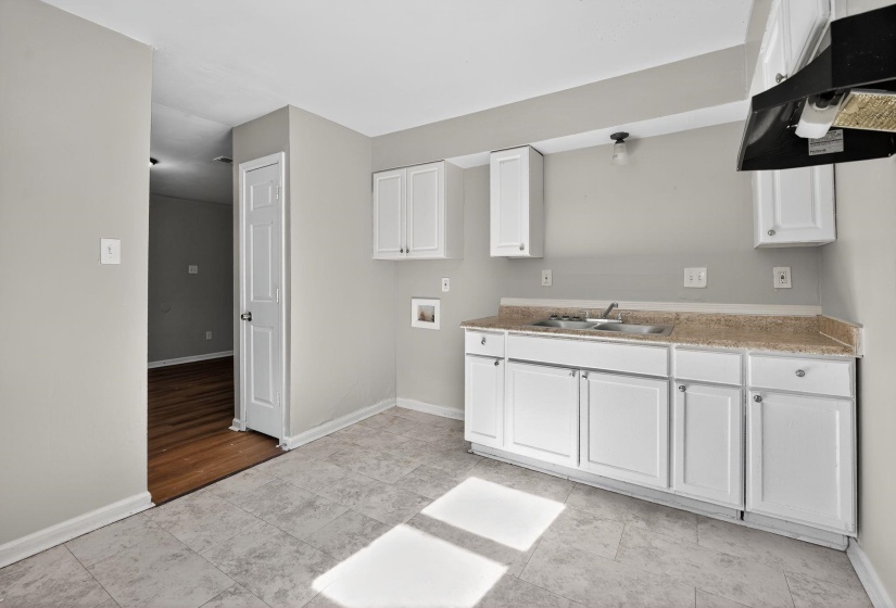 4360 BLUEBELL ST, Memphis, Tennessee 38109, 4 Bedrooms Bedrooms, 6 Rooms Rooms,1 BathroomBathrooms,Residential,For Sale,BLUEBELL,10209892