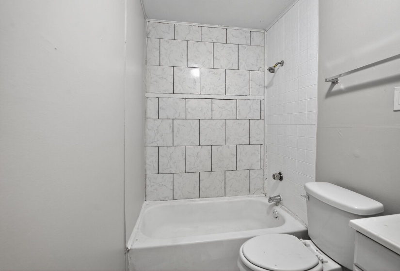 4360 BLUEBELL ST, Memphis, Tennessee 38109, 4 Bedrooms Bedrooms, 6 Rooms Rooms,1 BathroomBathrooms,Residential,For Sale,BLUEBELL,10209892