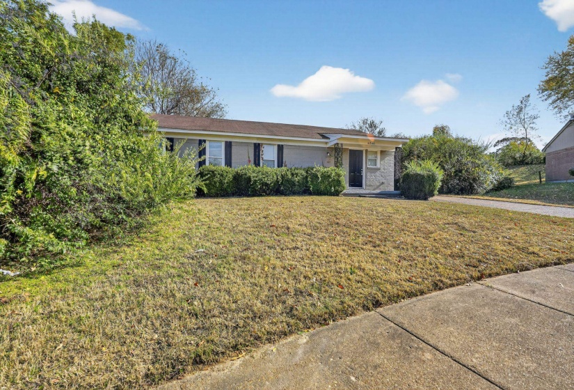 4360 BLUEBELL ST, Memphis, Tennessee 38109, 4 Bedrooms Bedrooms, 6 Rooms Rooms,1 BathroomBathrooms,Residential,For Sale,BLUEBELL,10209892