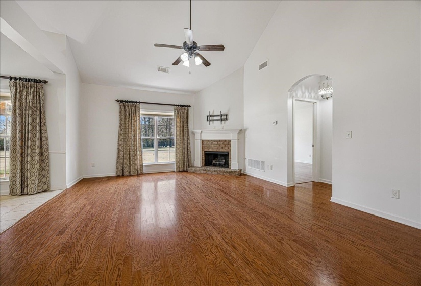 250 LEWIS FAIRWAY CIR, Oakland, Tennessee 38060, 4 Bedrooms Bedrooms, 9 Rooms Rooms,2.1 BathroomsBathrooms,Residential,For Sale,LEWIS FAIRWAY,10209898