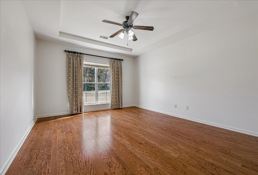 250 LEWIS FAIRWAY CIR, Oakland, Tennessee 38060, 4 Bedrooms Bedrooms, 9 Rooms Rooms,2.1 BathroomsBathrooms,Residential,For Sale,LEWIS FAIRWAY,10209898