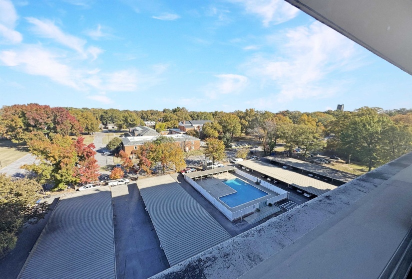 1960 PARKWAY AVE, Memphis, Tennessee 38112, 2 Bedrooms Bedrooms, 5 Rooms Rooms,2 BathroomsBathrooms,Residential,For Sale,PARKWAY,10209901