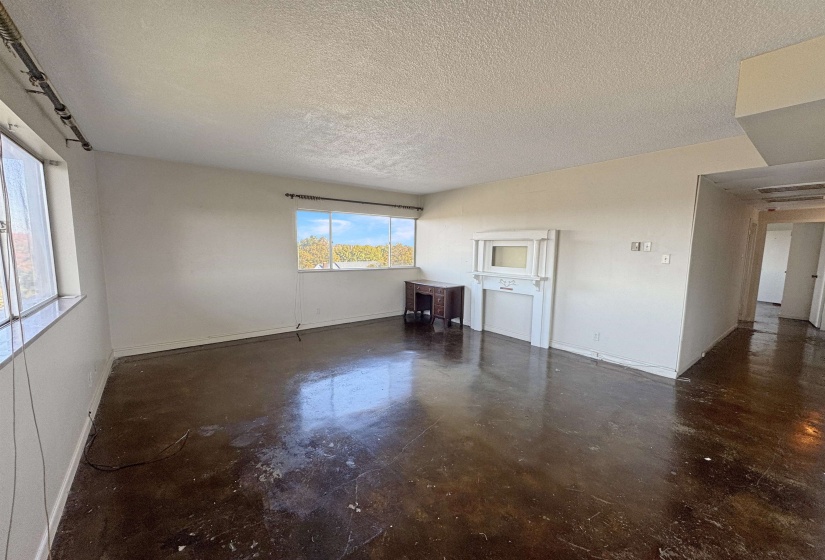 1960 PARKWAY AVE, Memphis, Tennessee 38112, 2 Bedrooms Bedrooms, 5 Rooms Rooms,2 BathroomsBathrooms,Residential,For Sale,PARKWAY,10209901