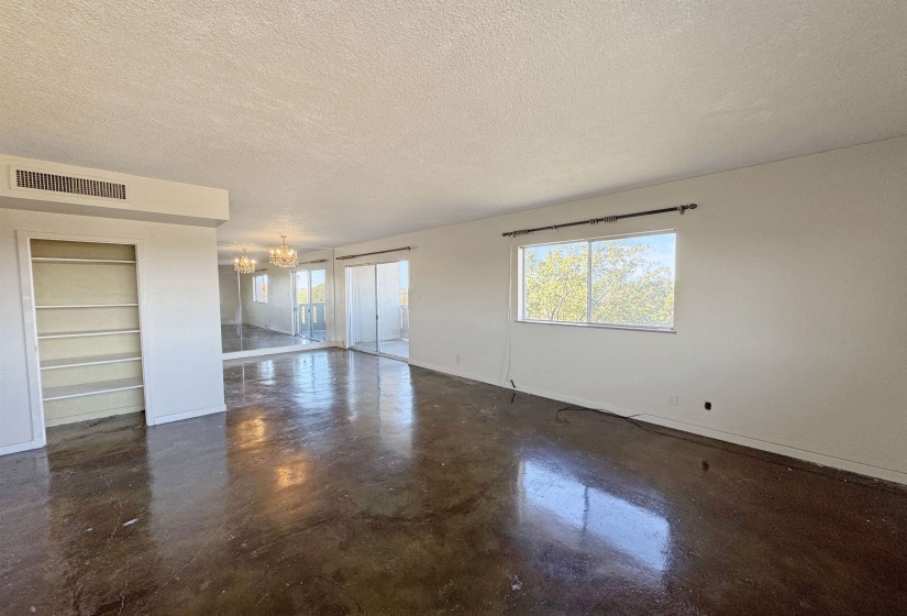 1960 PARKWAY AVE, Memphis, Tennessee 38112, 2 Bedrooms Bedrooms, 5 Rooms Rooms,2 BathroomsBathrooms,Residential,For Sale,PARKWAY,10209901