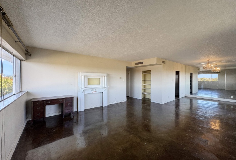 1960 PARKWAY AVE, Memphis, Tennessee 38112, 2 Bedrooms Bedrooms, 5 Rooms Rooms,2 BathroomsBathrooms,Residential,For Sale,PARKWAY,10209901