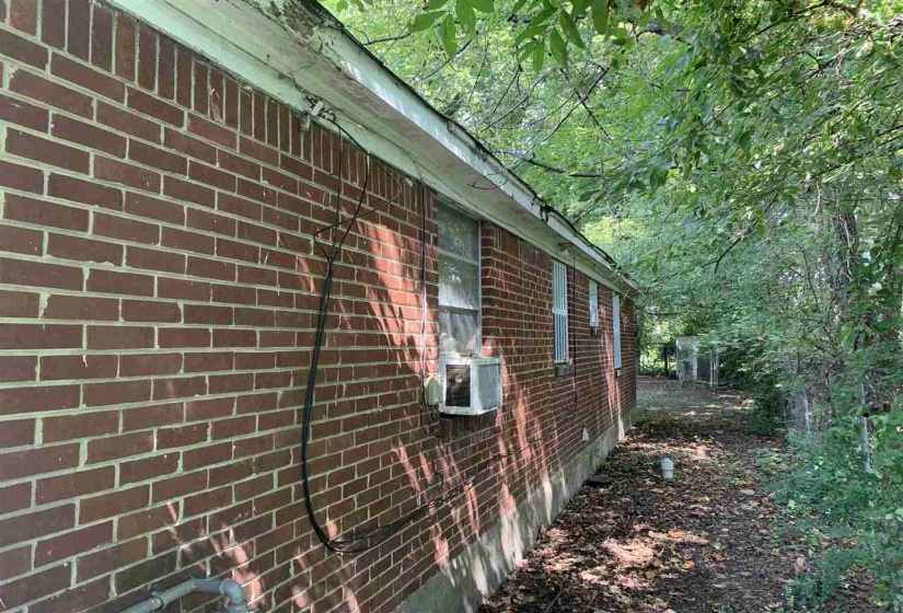 1414 HORACE ST, Memphis, Tennessee 38106, 3 Bedrooms Bedrooms, 6 Rooms Rooms,1.1 BathroomsBathrooms,Residential,For Sale,HORACE,10209912