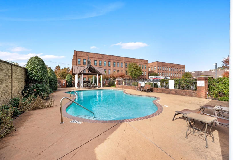 721 LITTY CT, Memphis, Tennessee 38103, 1 Bedroom Bedrooms, 4 Rooms Rooms,1.1 BathroomsBathrooms,Residential,For Sale,LITTY,10209917