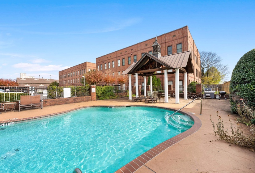 721 LITTY CT, Memphis, Tennessee 38103, 1 Bedroom Bedrooms, 4 Rooms Rooms,1.1 BathroomsBathrooms,Residential,For Sale,LITTY,10209917