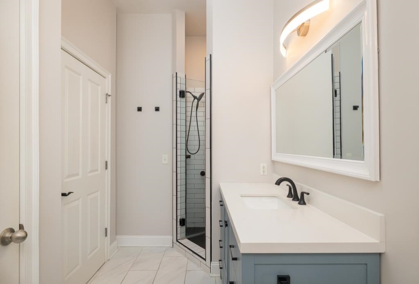 680 HARBOR BEND RD, Memphis, Tennessee 38103, 1 Bedroom Bedrooms, 4 Rooms Rooms,1 BathroomBathrooms,Residential,For Sale,HARBOR BEND,10209919