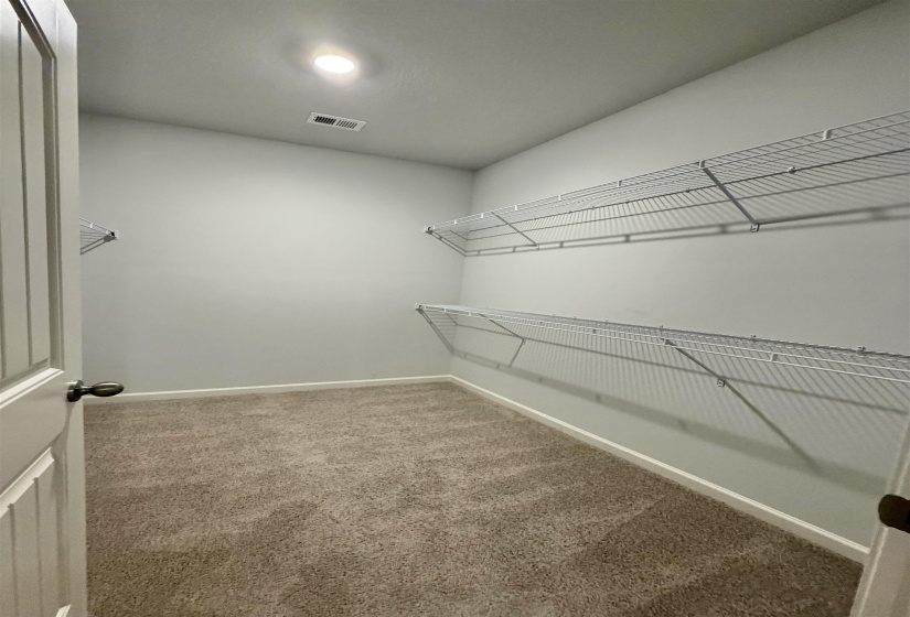 50 ARROWWOOD TRL, Oakland, Tennessee 38060, 4 Bedrooms Bedrooms, 8 Rooms Rooms,2 BathroomsBathrooms,Rental Properties,For Sale,ARROWWOOD,10209947