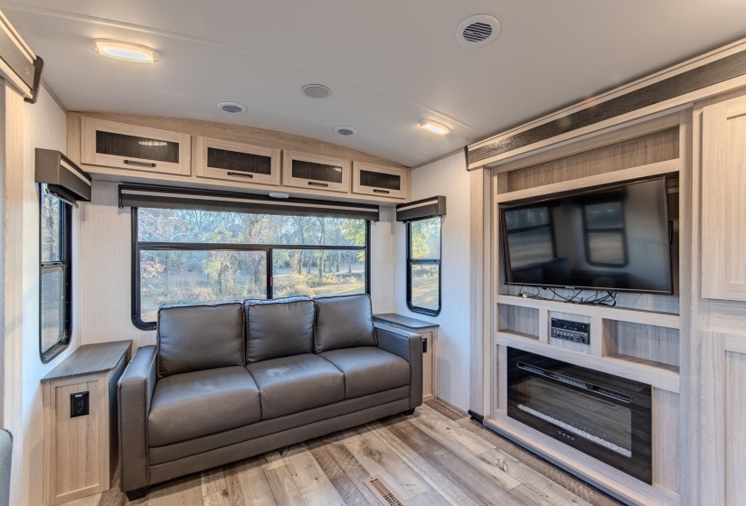 6425 CRAVENS RD, Savannah, Tennessee 38372, ,Land,For Sale,CRAVENS,10209931