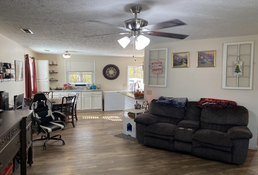 140 ANCIL WAY, Savannah, Tennessee 38372, 3 Bedrooms Bedrooms, 6 Rooms Rooms,2 BathroomsBathrooms,Residential,For Sale,ANCIL,10209937