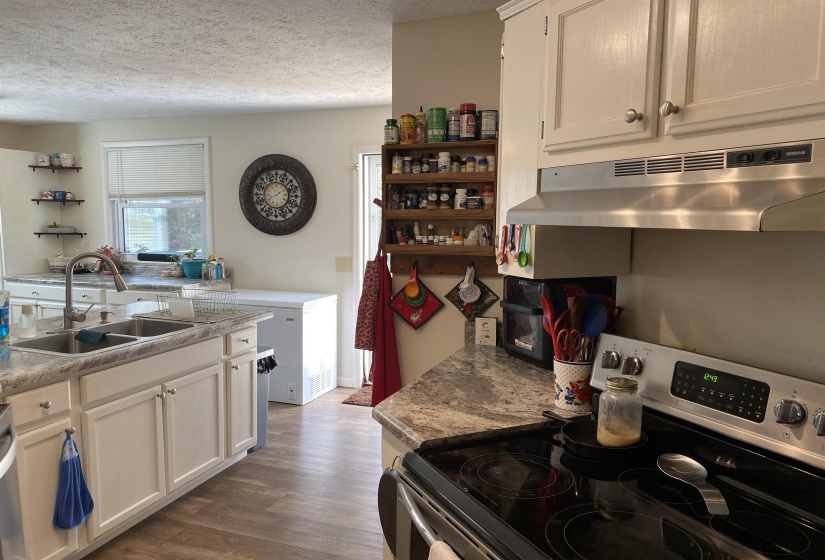 140 ANCIL WAY, Savannah, Tennessee 38372, 3 Bedrooms Bedrooms, 6 Rooms Rooms,2 BathroomsBathrooms,Residential,For Sale,ANCIL,10209937