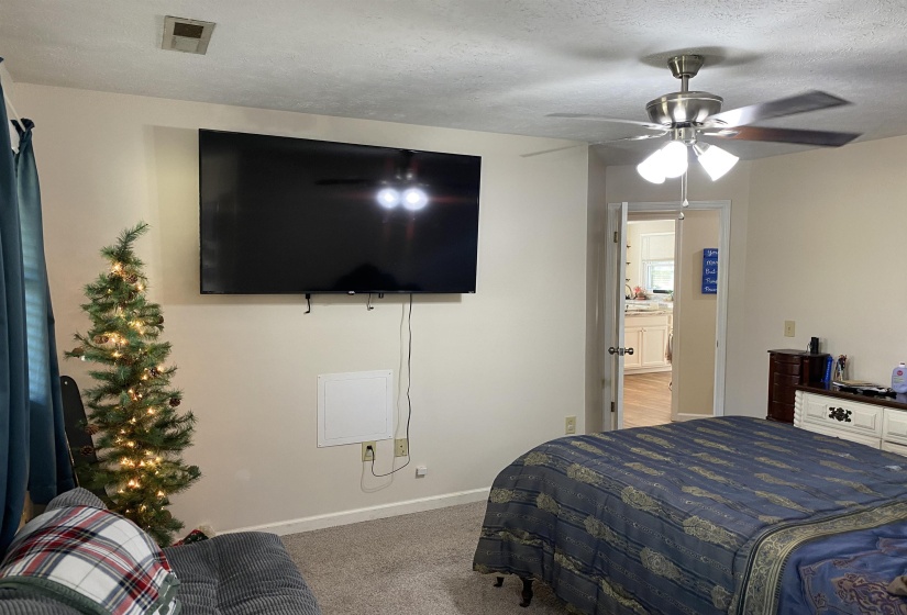 140 ANCIL WAY, Savannah, Tennessee 38372, 3 Bedrooms Bedrooms, 6 Rooms Rooms,2 BathroomsBathrooms,Residential,For Sale,ANCIL,10209937