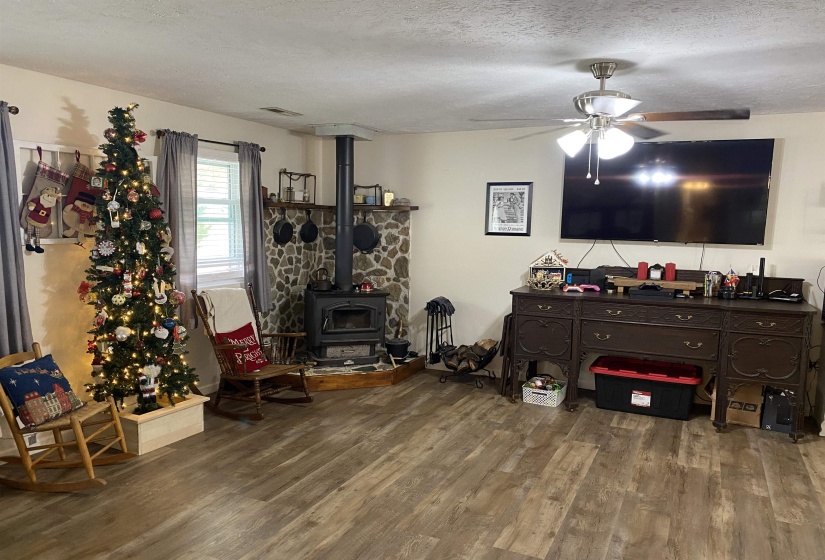 140 ANCIL WAY, Savannah, Tennessee 38372, 3 Bedrooms Bedrooms, 6 Rooms Rooms,2 BathroomsBathrooms,Residential,For Sale,ANCIL,10209937