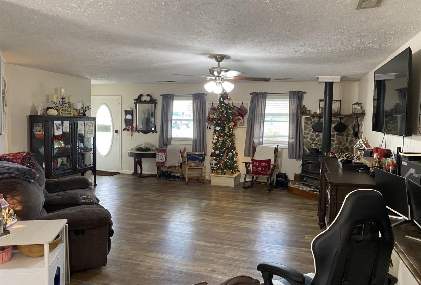 140 ANCIL WAY, Savannah, Tennessee 38372, 3 Bedrooms Bedrooms, 6 Rooms Rooms,2 BathroomsBathrooms,Residential,For Sale,ANCIL,10209937