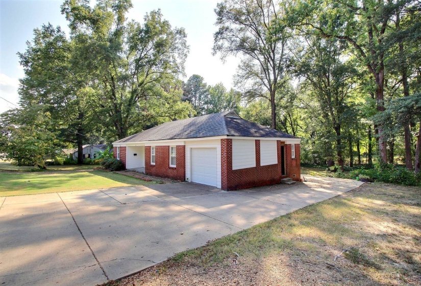 487 CENTER ST, Collierville, Tennessee 38017, 3 Bedrooms Bedrooms, 6 Rooms Rooms,2 BathroomsBathrooms,Residential,For Sale,CENTER,10209966
