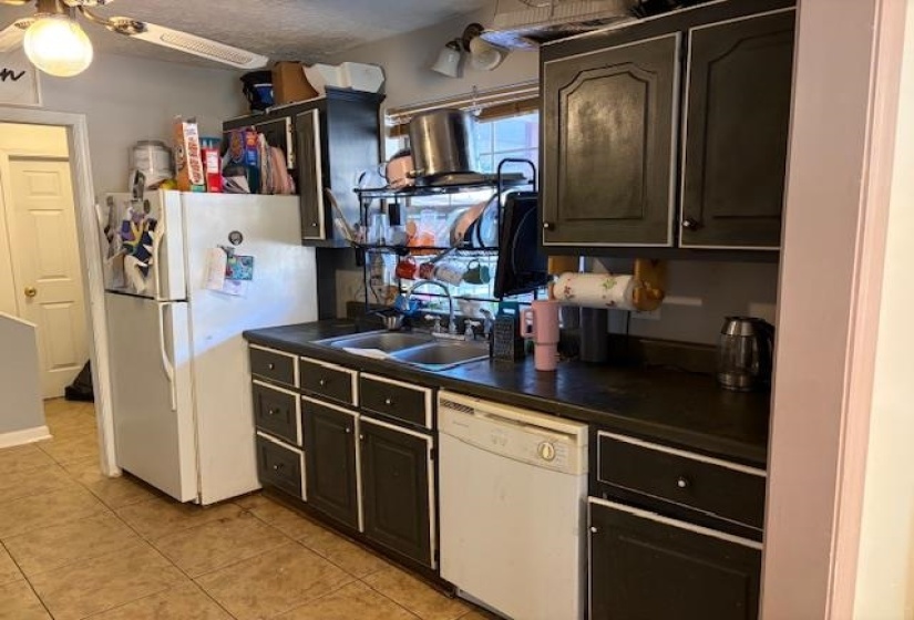 4701 MICHIE PEBBLE HILL RD, Michie, Tennessee 38357, 3 Bedrooms Bedrooms, 11 Rooms Rooms,2.1 BathroomsBathrooms,Residential,For Sale,MICHIE PEBBLE HILL,10209977