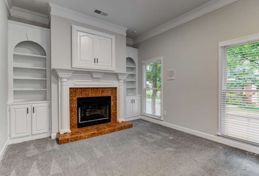 604 MADEWOOD DR, Memphis, Tennessee 38103, 3 Bedrooms Bedrooms, 7 Rooms Rooms,2.1 BathroomsBathrooms,Residential,For Sale,MADEWOOD,10210015