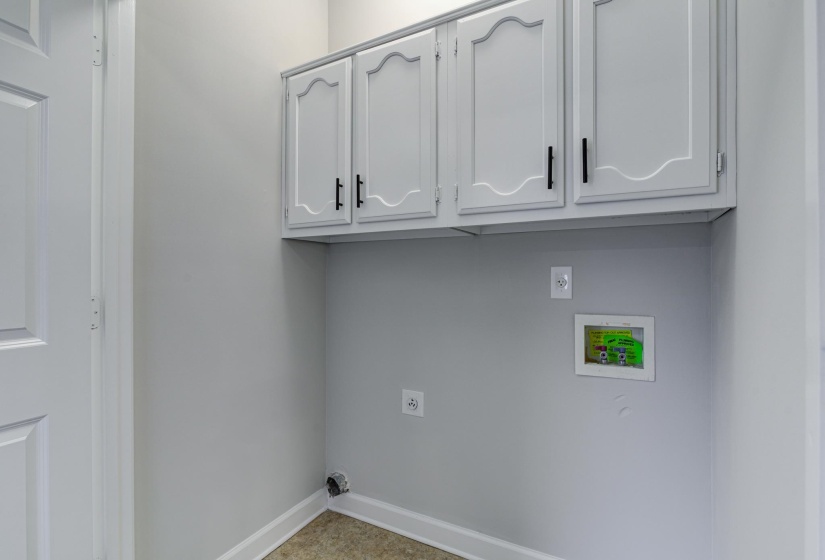 604 MADEWOOD DR, Memphis, Tennessee 38103, 3 Bedrooms Bedrooms, 7 Rooms Rooms,2.1 BathroomsBathrooms,Residential,For Sale,MADEWOOD,10210015