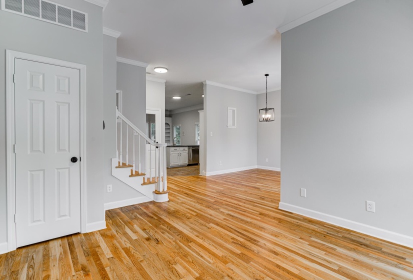 604 MADEWOOD DR, Memphis, Tennessee 38103, 3 Bedrooms Bedrooms, 7 Rooms Rooms,2.1 BathroomsBathrooms,Residential,For Sale,MADEWOOD,10210015