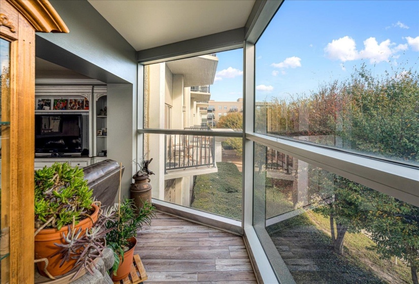 655 RIVERSIDE DR, Memphis, Tennessee 38103, 2 Bedrooms Bedrooms, 5 Rooms Rooms,2 BathroomsBathrooms,Residential,For Sale,RIVERSIDE,10210023