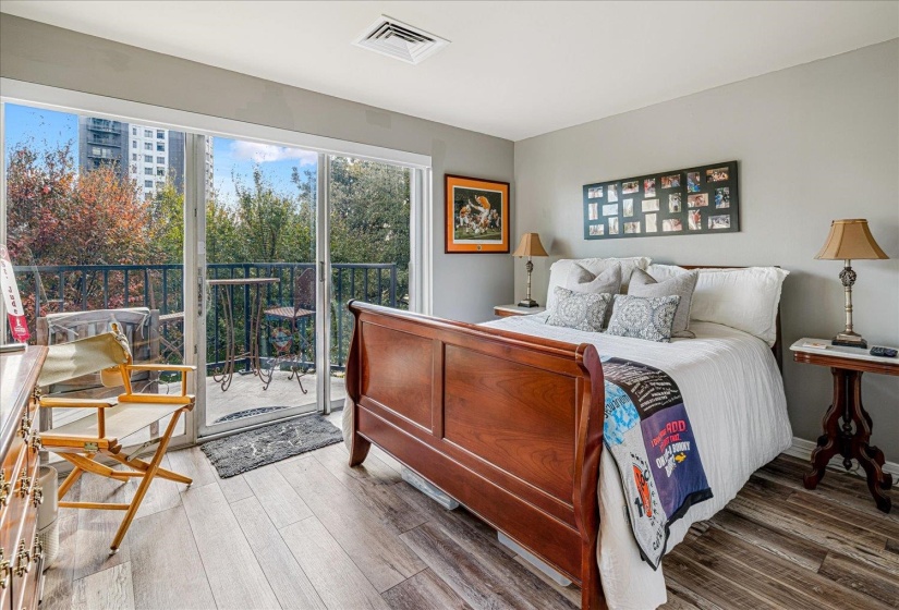 655 RIVERSIDE DR, Memphis, Tennessee 38103, 2 Bedrooms Bedrooms, 5 Rooms Rooms,2 BathroomsBathrooms,Residential,For Sale,RIVERSIDE,10210023