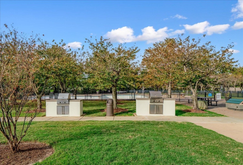 655 RIVERSIDE DR, Memphis, Tennessee 38103, 2 Bedrooms Bedrooms, 5 Rooms Rooms,2 BathroomsBathrooms,Residential,For Sale,RIVERSIDE,10210023