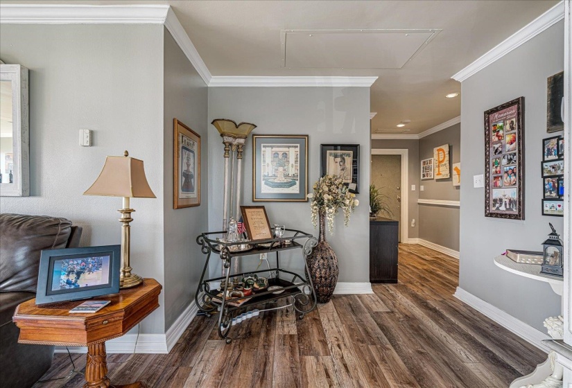 655 RIVERSIDE DR, Memphis, Tennessee 38103, 2 Bedrooms Bedrooms, 5 Rooms Rooms,2 BathroomsBathrooms,Residential,For Sale,RIVERSIDE,10210023