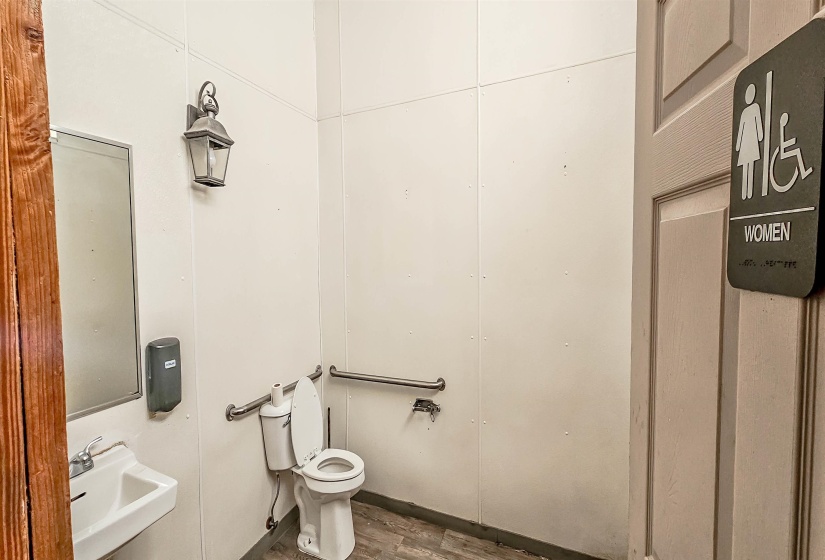 12013 US 70 HWY, Arlington, Tennessee 38002, ,Commercial/industrial,For Sale,US 70,10210055