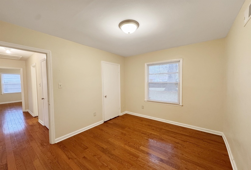 1519 WHITE STATION RD, Memphis, Tennessee 38117, 3 Bedrooms Bedrooms, 5 Rooms Rooms,2 BathroomsBathrooms,Residential,For Sale,WHITE STATION,10207760