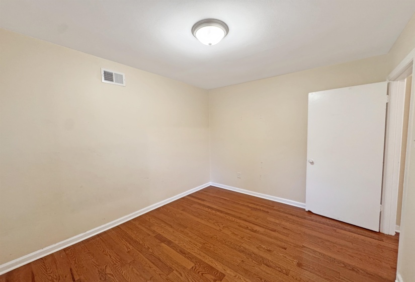 1519 WHITE STATION RD, Memphis, Tennessee 38117, 3 Bedrooms Bedrooms, 5 Rooms Rooms,2 BathroomsBathrooms,Residential,For Sale,WHITE STATION,10207760