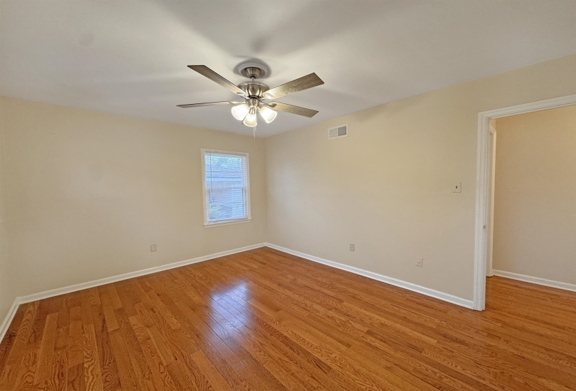 1519 WHITE STATION RD, Memphis, Tennessee 38117, 3 Bedrooms Bedrooms, 5 Rooms Rooms,2 BathroomsBathrooms,Residential,For Sale,WHITE STATION,10207760