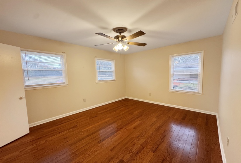1519 WHITE STATION RD, Memphis, Tennessee 38117, 3 Bedrooms Bedrooms, 5 Rooms Rooms,2 BathroomsBathrooms,Residential,For Sale,WHITE STATION,10207760