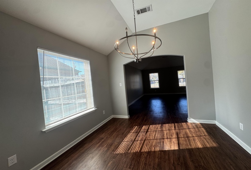 6152 HUMPHREYS DR, Olive Branch, Mississippi 38654-2717, 3 Bedrooms Bedrooms, 8 Rooms Rooms,2.1 BathroomsBathrooms,Residential,For Sale,HUMPHREYS,10210054