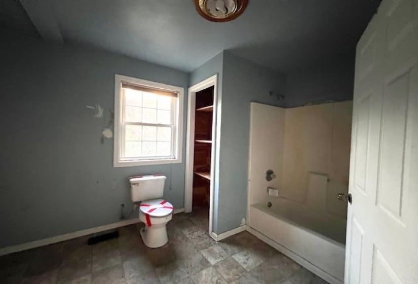 5388 MORRISON CREEK RD, Clifton, Tennessee 38425, 2 Bedrooms Bedrooms, 6 Rooms Rooms,1 BathroomBathrooms,Residential,For Sale,MORRISON CREEK,10210058