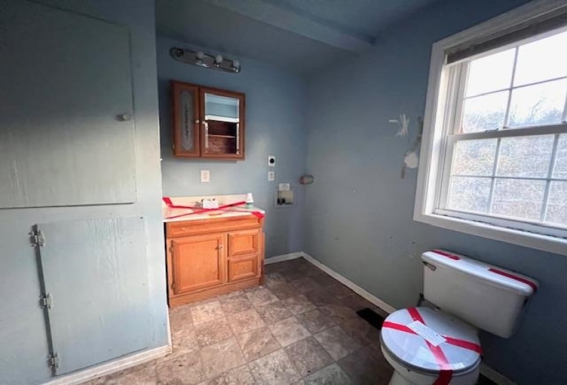 5388 MORRISON CREEK RD, Clifton, Tennessee 38425, 2 Bedrooms Bedrooms, 6 Rooms Rooms,1 BathroomBathrooms,Residential,For Sale,MORRISON CREEK,10210058