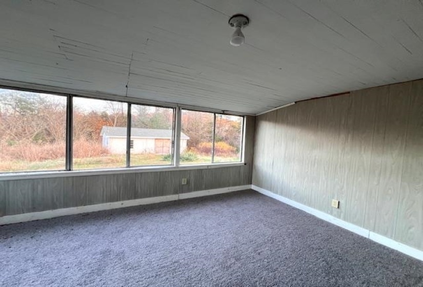 5388 MORRISON CREEK RD, Clifton, Tennessee 38425, 2 Bedrooms Bedrooms, 6 Rooms Rooms,1 BathroomBathrooms,Residential,For Sale,MORRISON CREEK,10210058