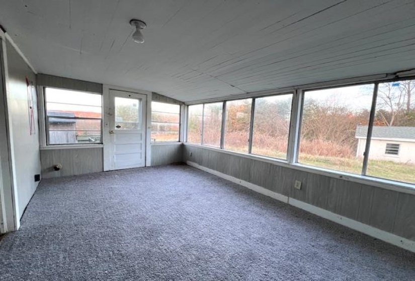 5388 MORRISON CREEK RD, Clifton, Tennessee 38425, 2 Bedrooms Bedrooms, 6 Rooms Rooms,1 BathroomBathrooms,Residential,For Sale,MORRISON CREEK,10210058