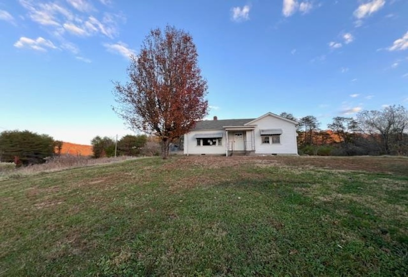 5388 MORRISON CREEK RD, Clifton, Tennessee 38425, 2 Bedrooms Bedrooms, 6 Rooms Rooms,1 BathroomBathrooms,Residential,For Sale,MORRISON CREEK,10210058