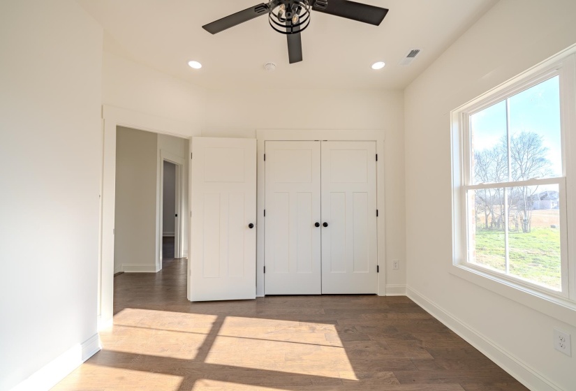 170 BELVEDERE CIR, Savannah, Tennessee 38372, 4 Bedrooms Bedrooms, 8 Rooms Rooms,2.1 BathroomsBathrooms,Residential,For Sale,BELVEDERE,10210061