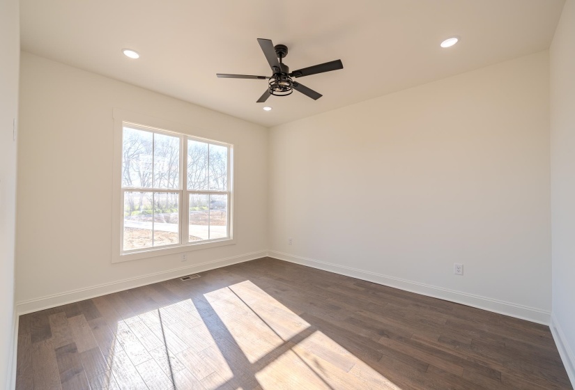 170 BELVEDERE CIR, Savannah, Tennessee 38372, 4 Bedrooms Bedrooms, 8 Rooms Rooms,2.1 BathroomsBathrooms,Residential,For Sale,BELVEDERE,10210061